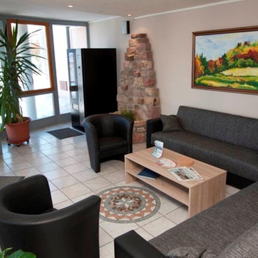 Rhoen Panorama Hostel Poppenhausen Exteriör bild