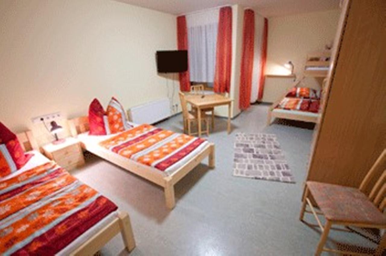 Rhoen Panorama Hostel Poppenhausen Exteriör bild